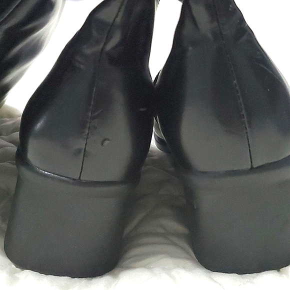 Knee long boots - Picture 6 of 8